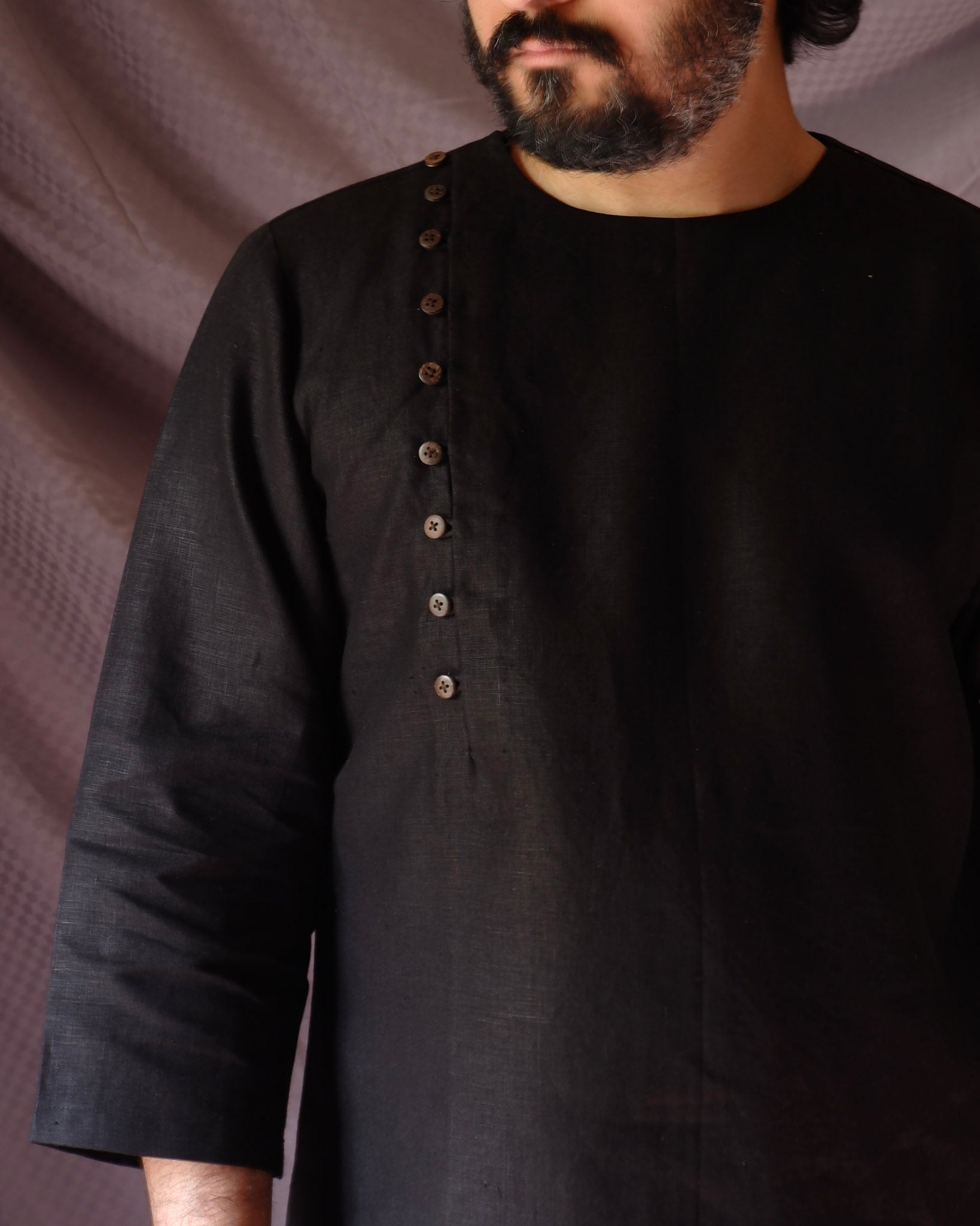 Men's short kurta | M87-18: Ballad - Black - 100% Linen