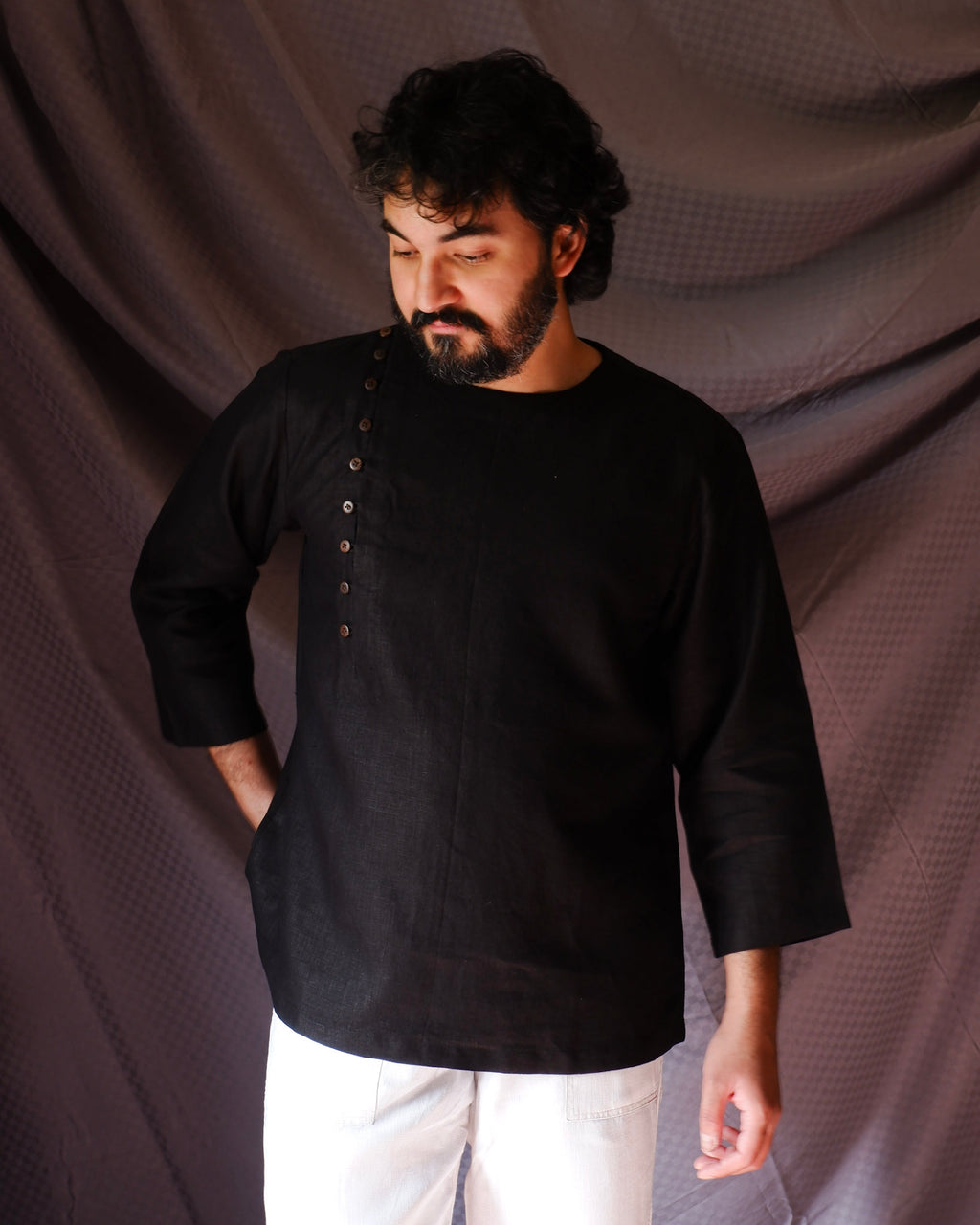 Men's short kurta | M87-18: Ballad - Black - 100% Linen